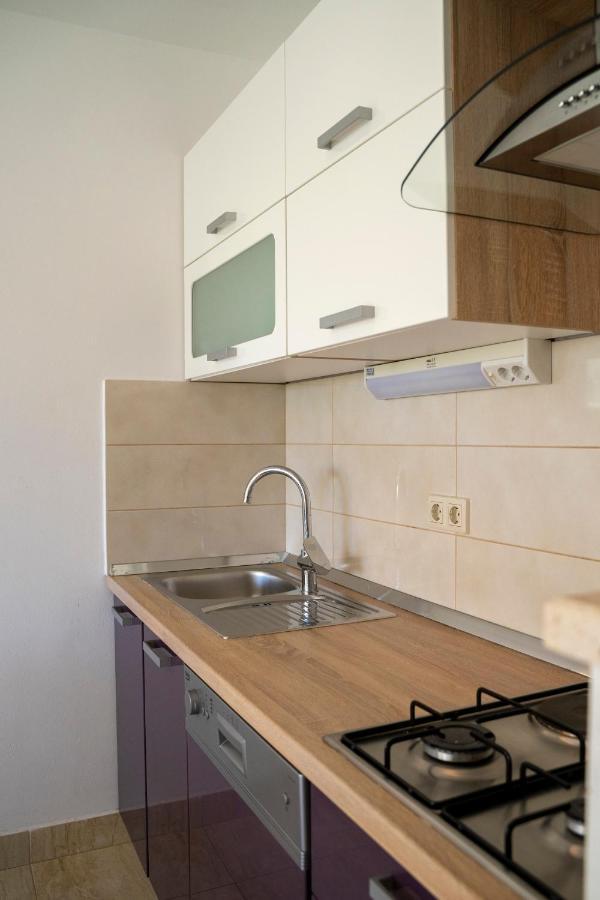 House Fidulic - Apartment The Lavender Лумбарда Екстериор снимка